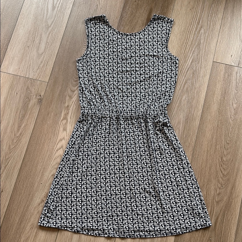 Athleta Dress. Size Medium. Lightweight, excellent condition